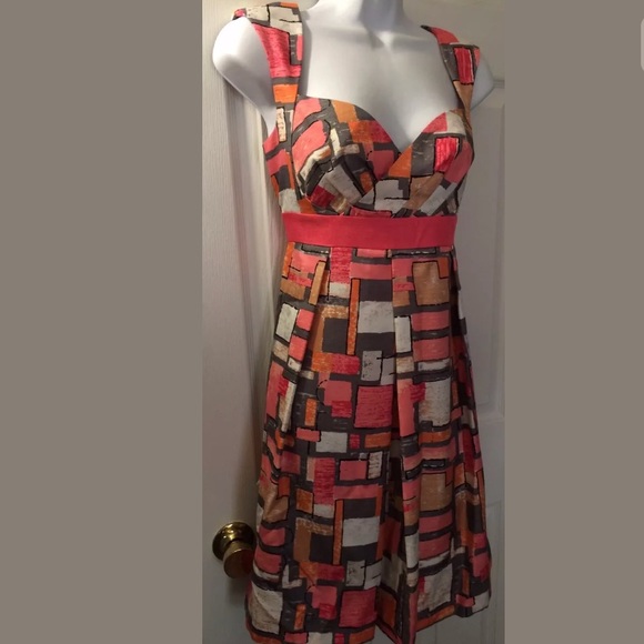 New JESSICA SIMPSON Geo Print Dress Coral Gray Sweetheart Neckline Pink Pin Up - Picture 8 of 8